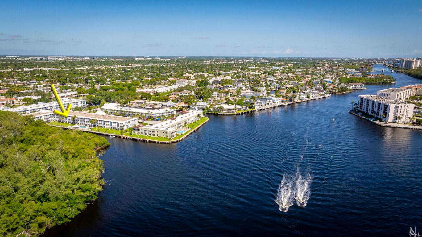 HARBOUR EAST HOUSE CONDO - Residential