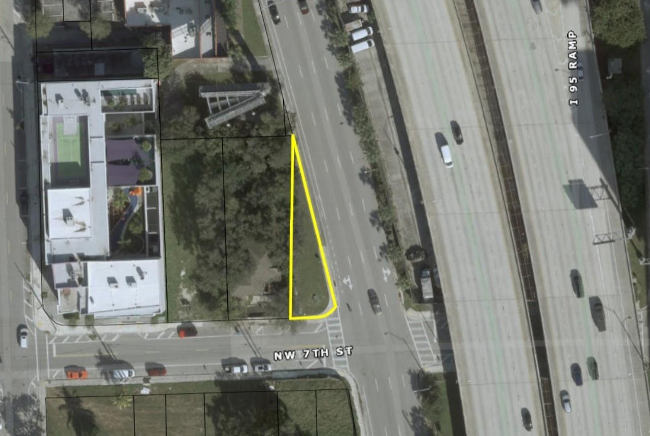 Unlock the potential of this vacant commercial lot in North Miami Beach Build a 5 story residential, commercial or mix-use building. This prime location offers excellent visibility and accessibility, perfect for a range of business opportunities. Join a dynamic community poised for growth and bring your vision to life in this vibrant area. Don’t miss this chance to invest in a valuable piece of commercial real estate! Endless possibilities.
