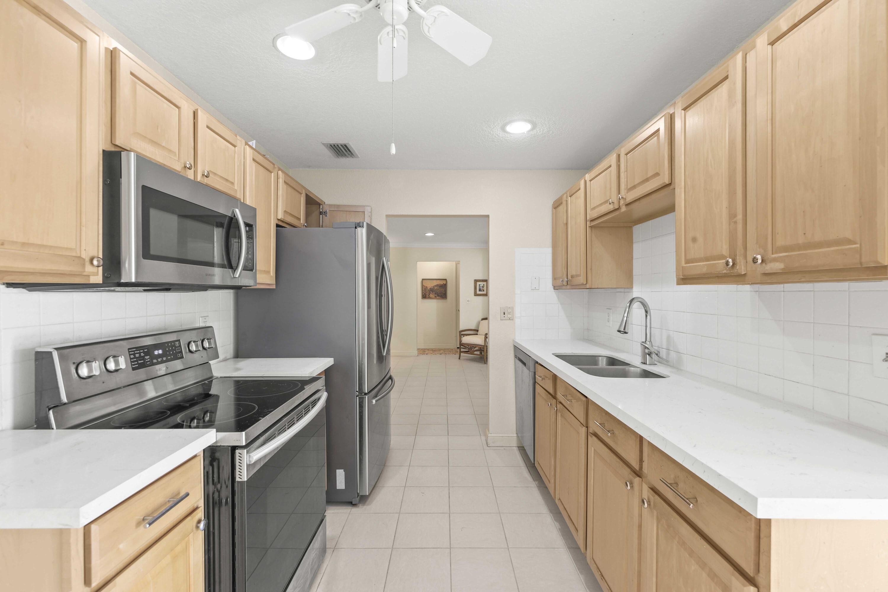 PALM BEACH LEISUREVILLE SEC 9 - Residential