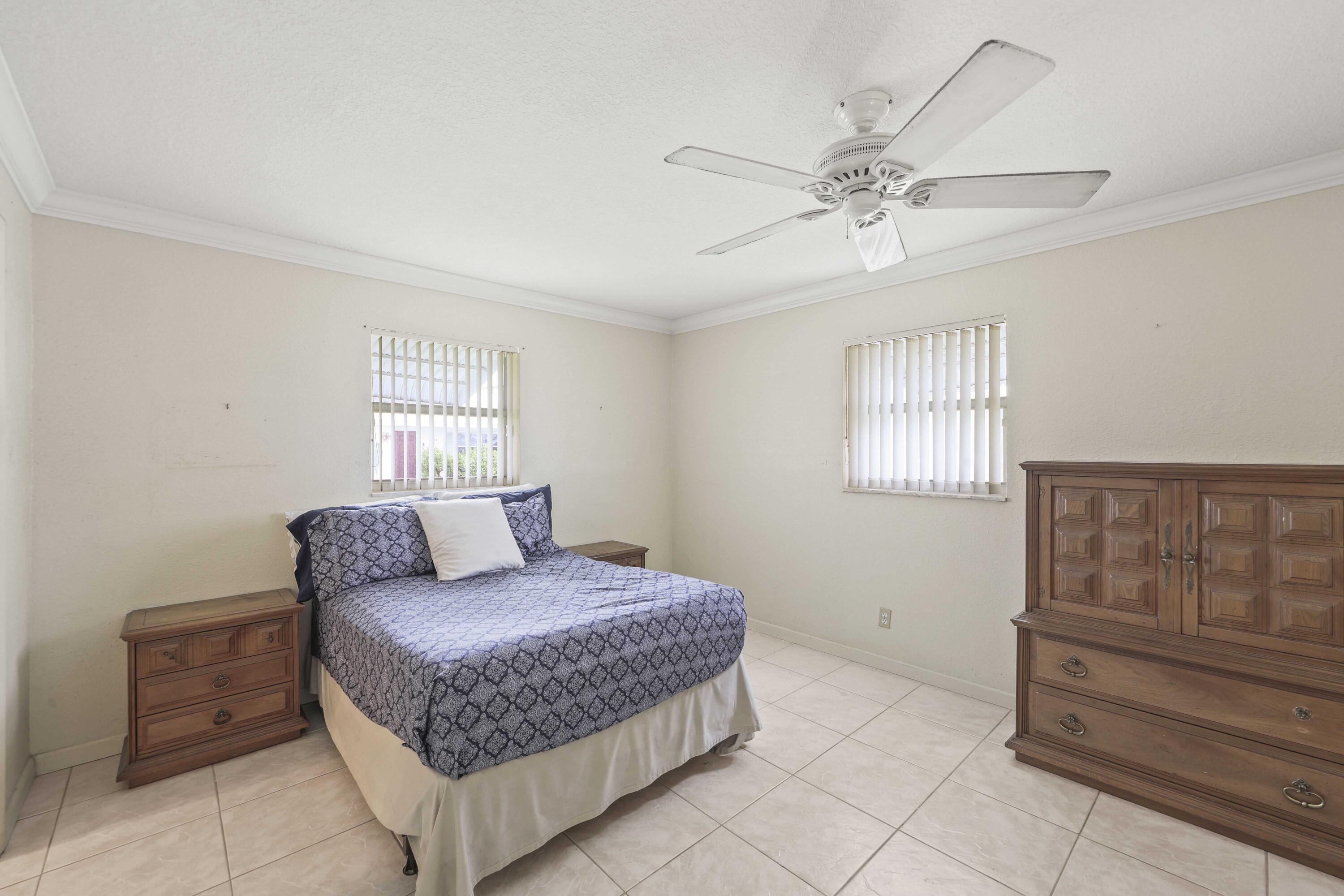 PALM BEACH LEISUREVILLE SEC 9 - Residential