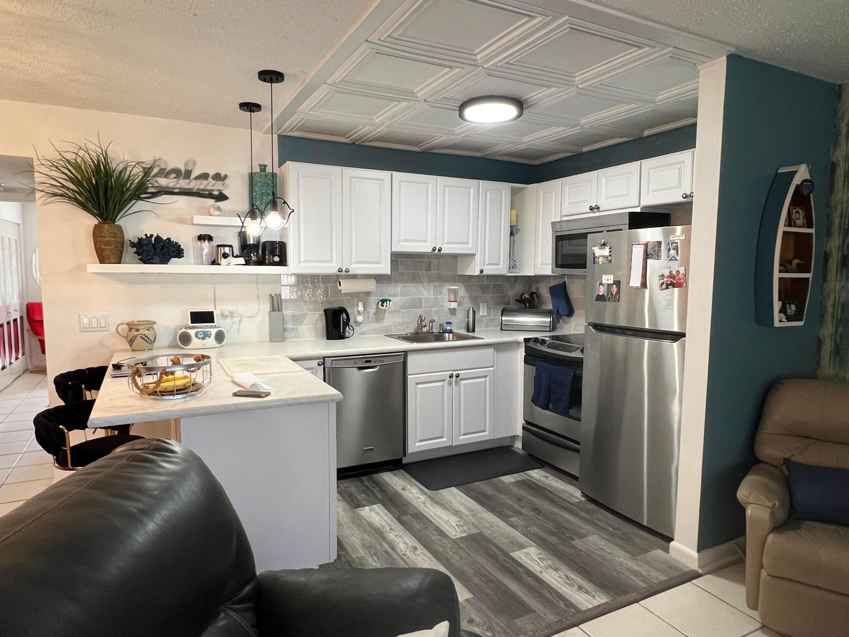 KENT CONDOS / CENTURY VILLAGE - Residential Lease