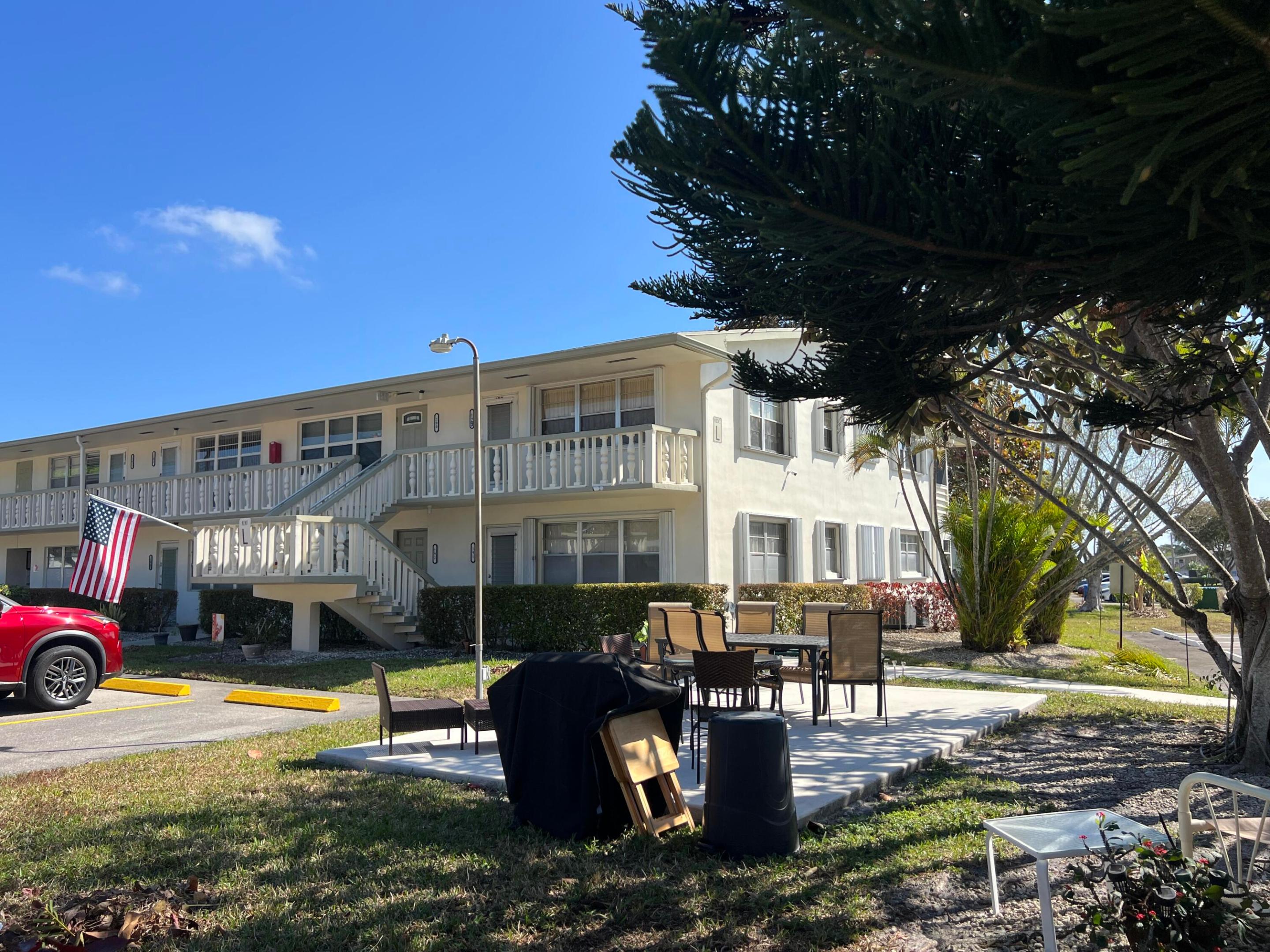 KENT CONDOS / CENTURY VILLAGE - Residential Lease