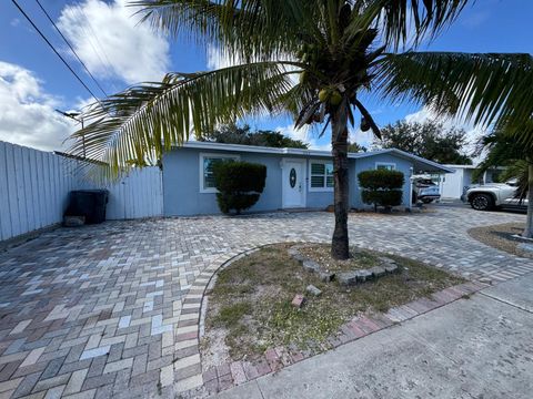 Property photo of 1959 Baythorne Road, West Palm Beach, FL 33415