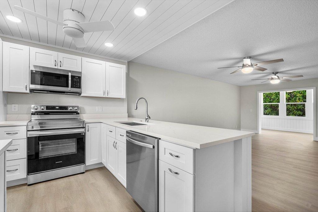 Photo of 2601 NE 3rd Court #3040, Boynton Beach, FL 33435 (MLS # R11127071)