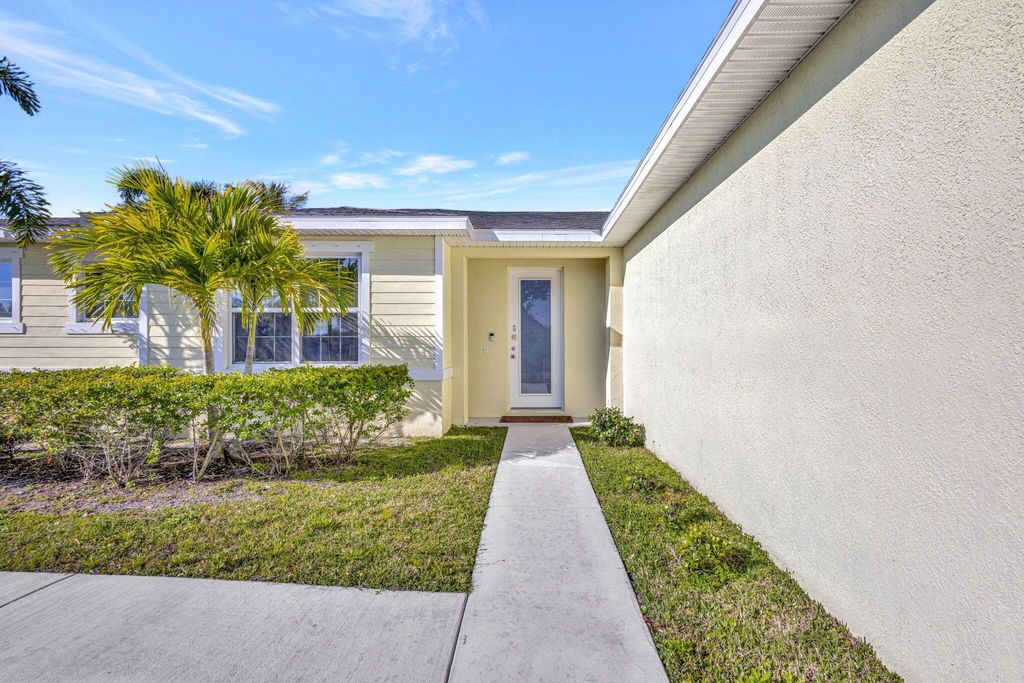 Photo of 774 SE Ablett Lane, Port Saint Lucie, FL 34984 (MLS # R11101641)