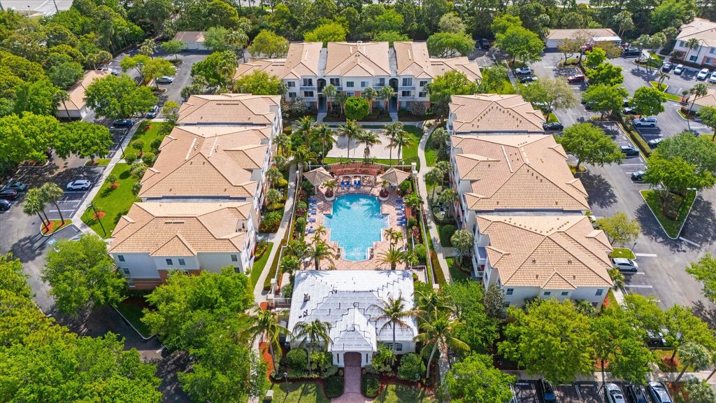 Photo of 10203 Myrtlewood Circle W, Palm Beach Gardens, FL 33418 (MLS # B26010771)