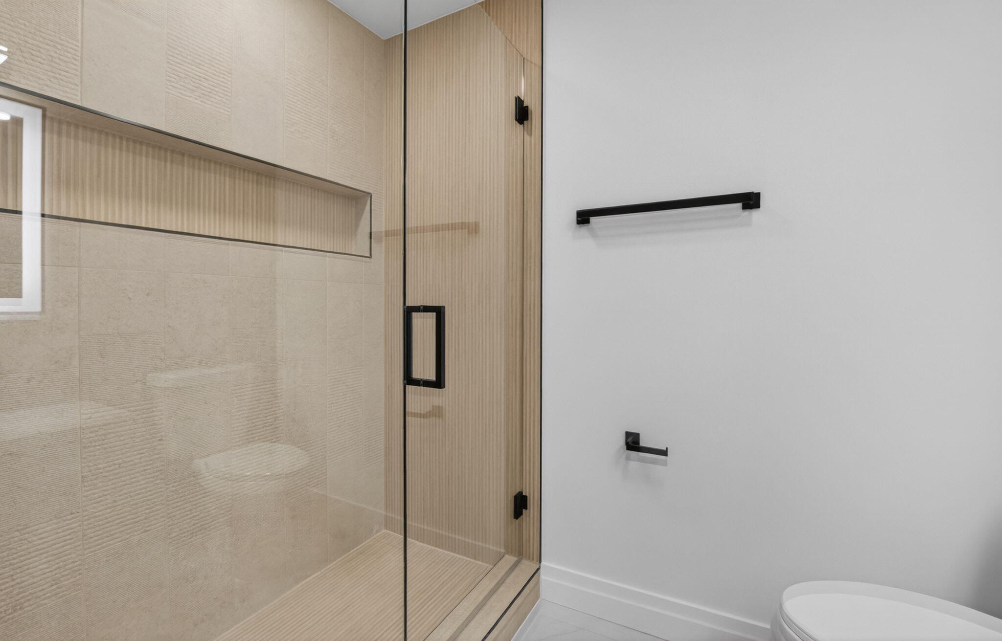 WHISPER WALK SEC E CONDO PARKSHORE - Residential