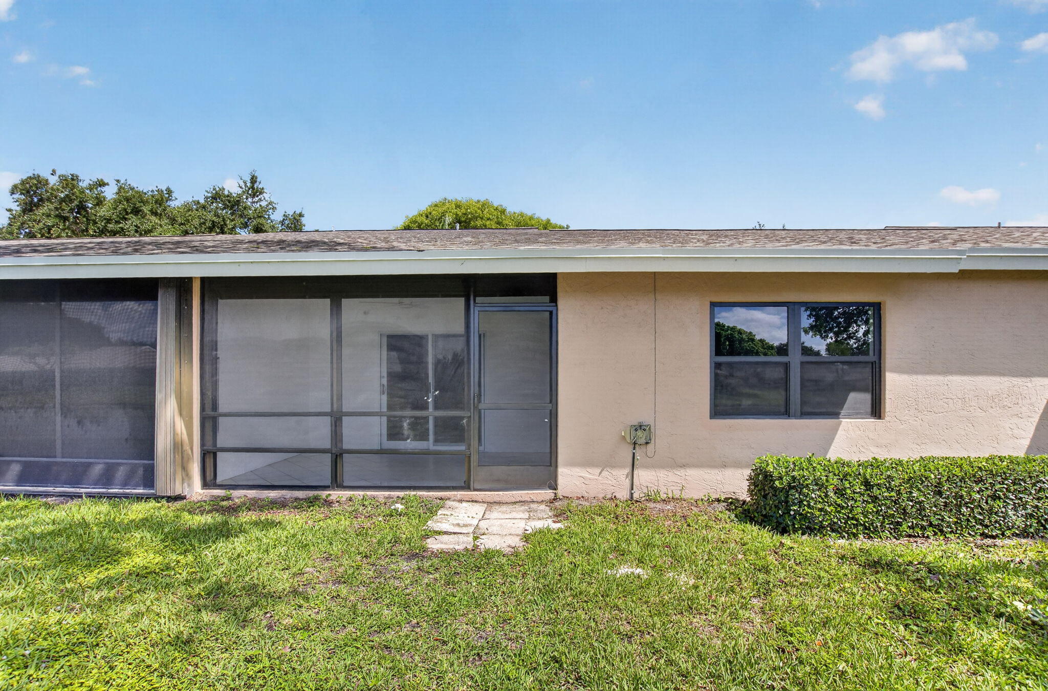 WHISPER WALK SEC E CONDO PARKSHORE - Residential