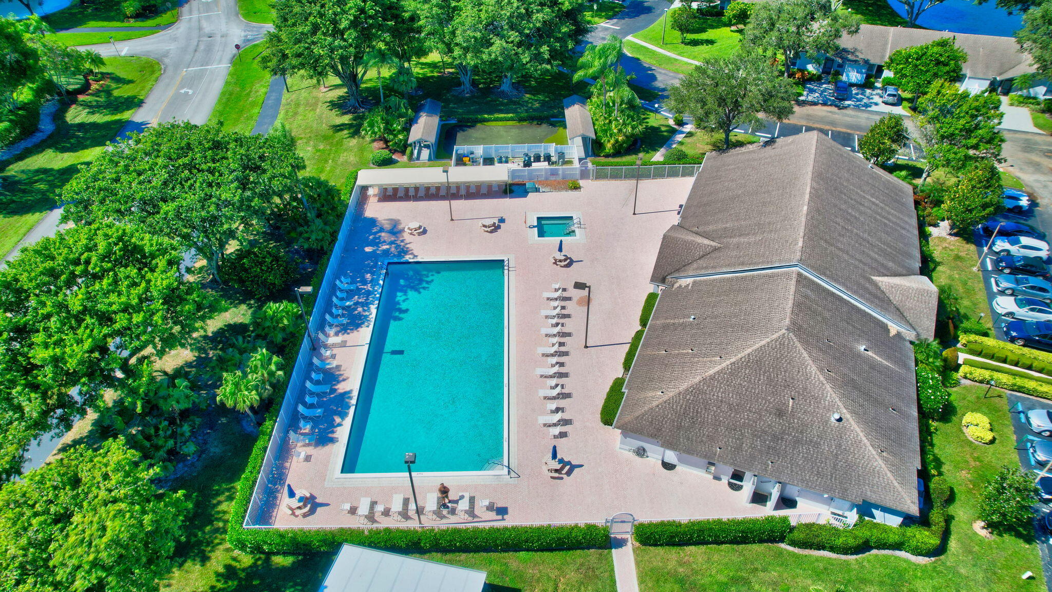 WHISPER WALK SEC E CONDO PARKSHORE - Residential