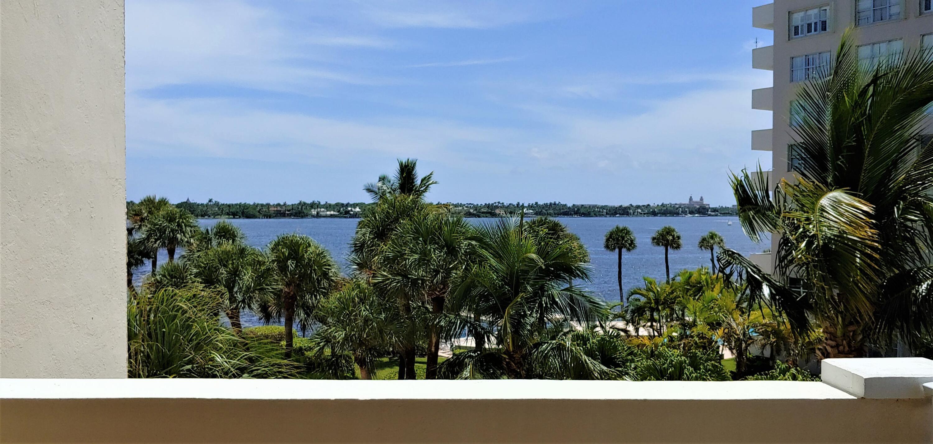LA FONTANA APTS OF PALM BEACH INC - Residential Lease