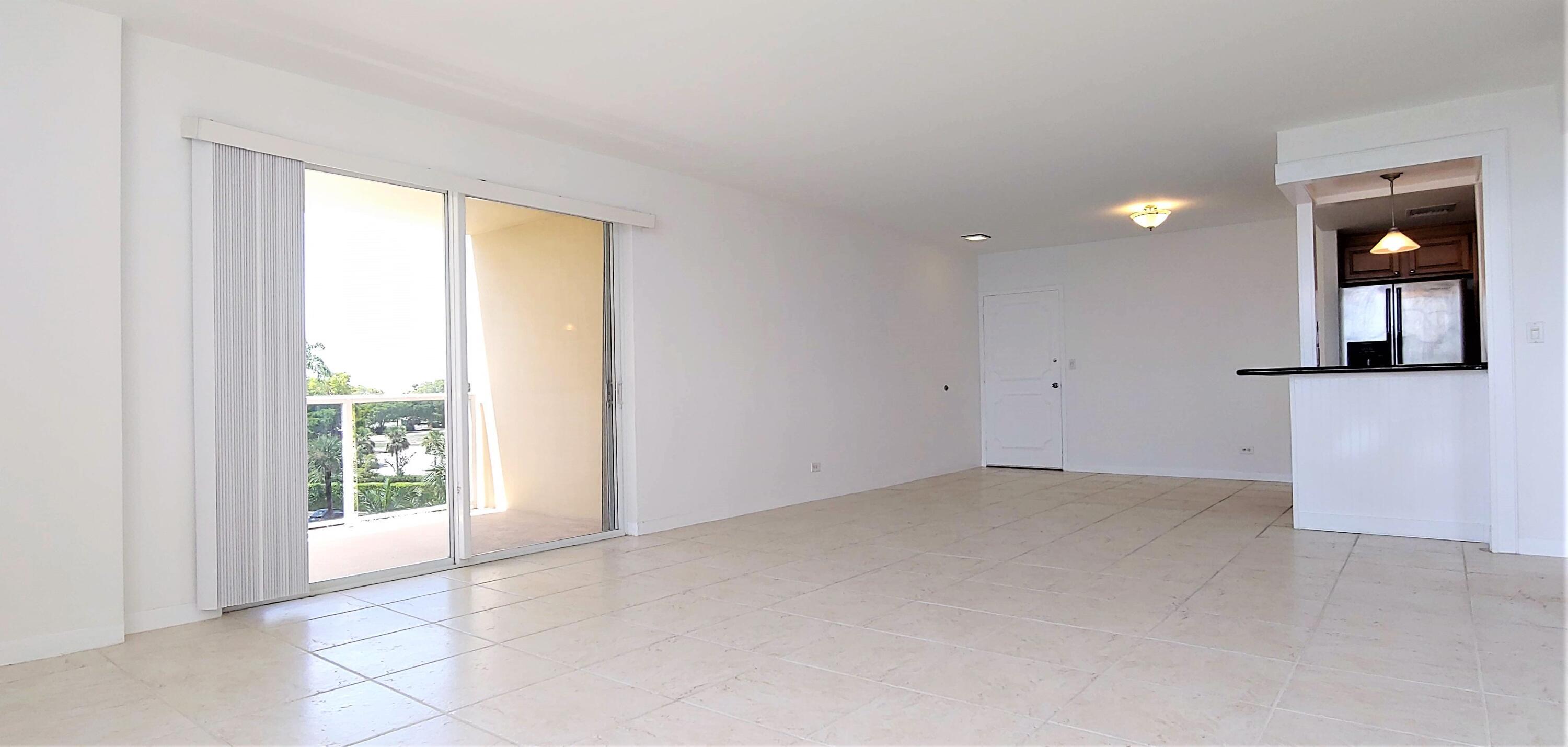 LA FONTANA APTS OF PALM BEACH INC - Residential Lease