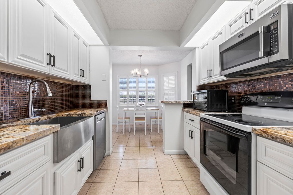 Photo of 1000 SW 125th Avenue #211, Pembroke Pines, FL 33027 (MLS # B26007879)