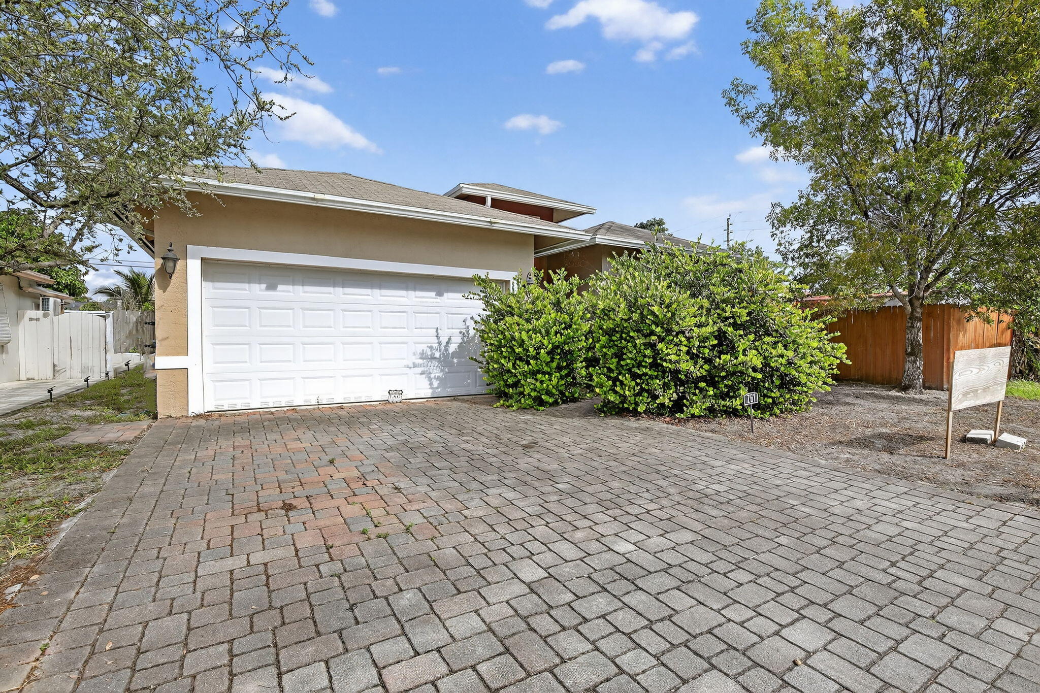 NORTH ANDREWS GARDENS ANN - Residential