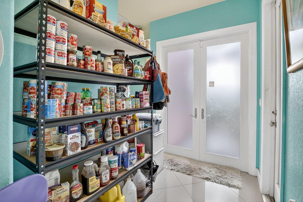 Photo of 261 NE 41st Street, Fort Lauderdale, FL 33334 (MLS # R11165984)