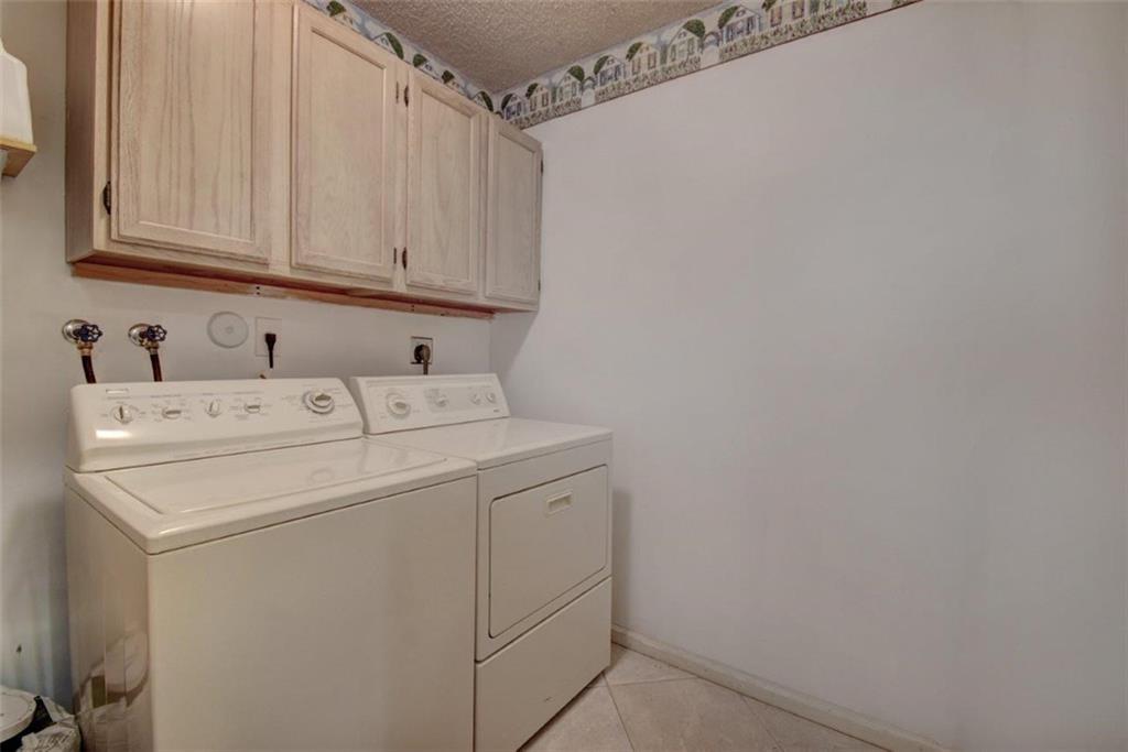 Springs Gateway 127-17 B - Residential