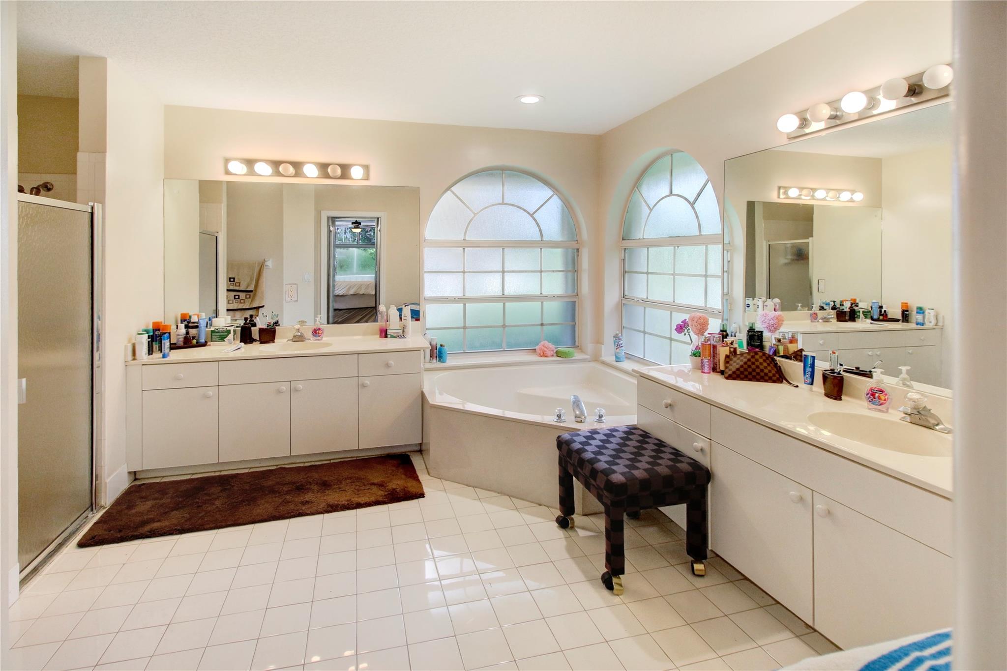 Kensington 146-39 B - Residential