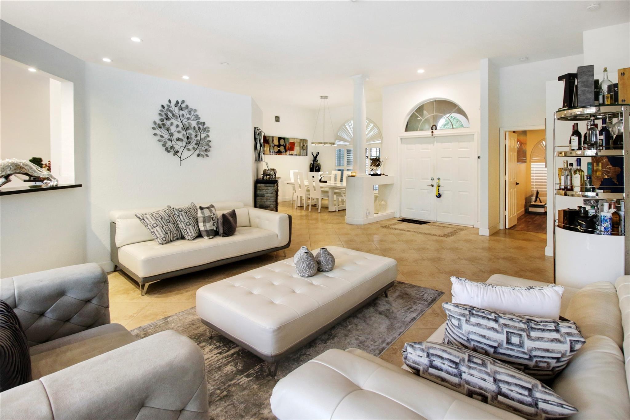 Kensington 146-39 B - Residential