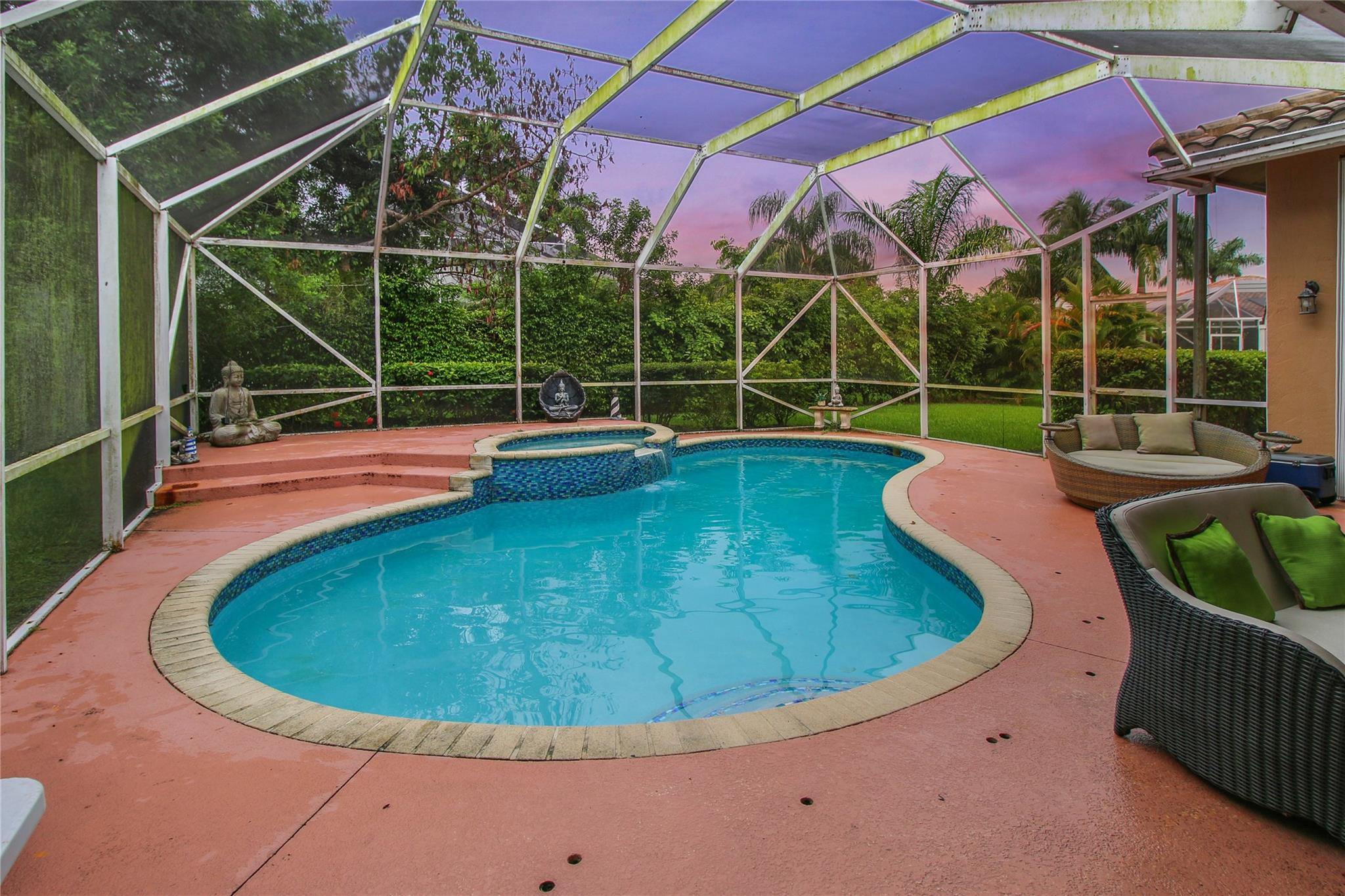 Kensington 146-39 B - Residential