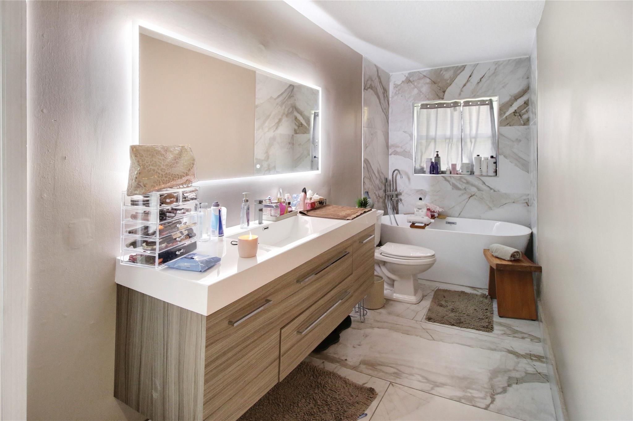 Kensington 146-39 B - Residential