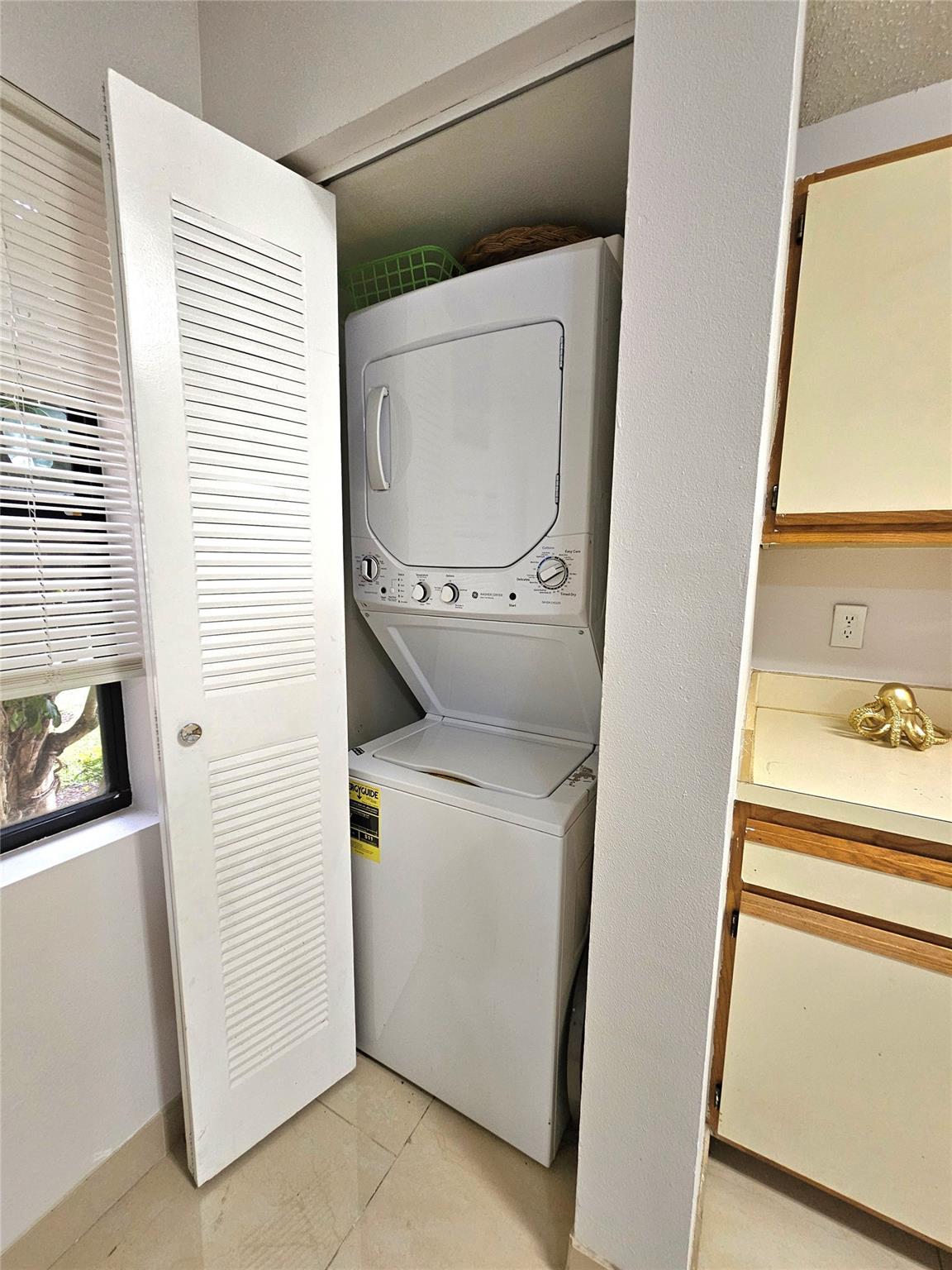 Summerbreeze Condo - Residential Lease