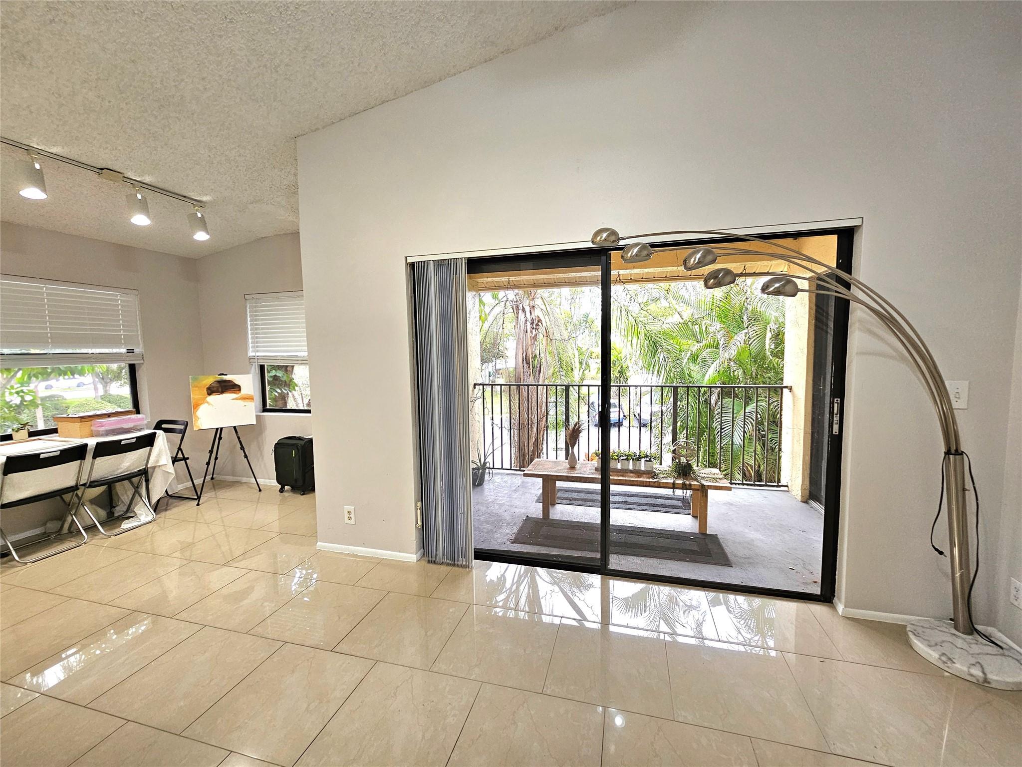 Summerbreeze Condo - Residential Lease