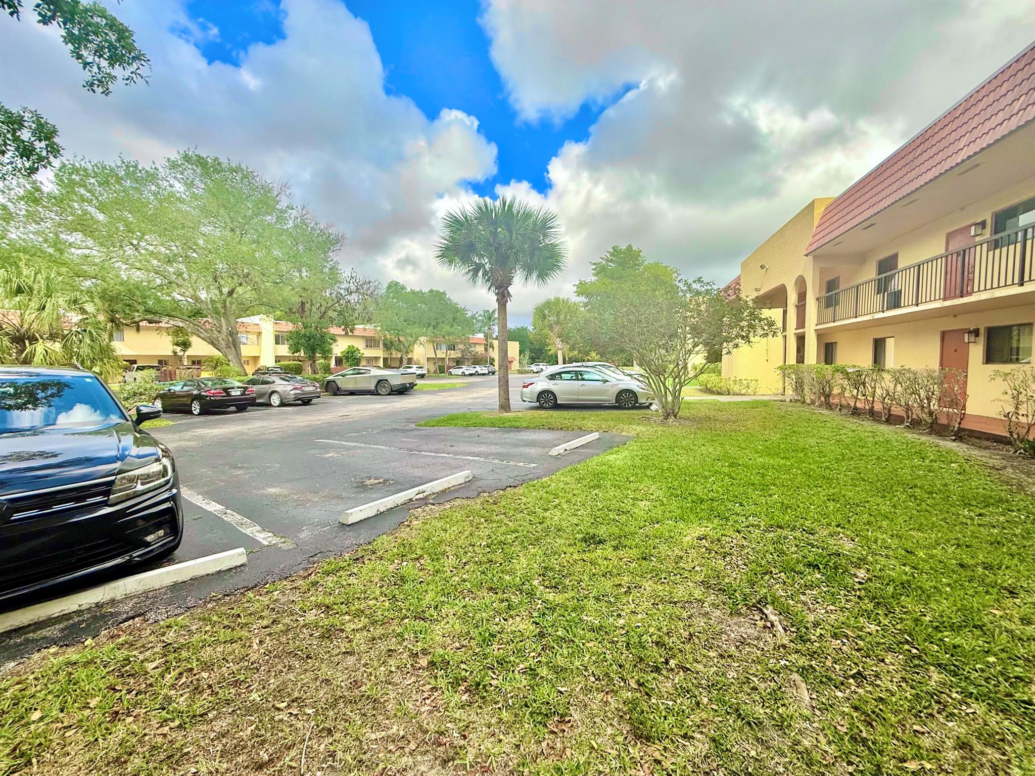 906 SW 9th Street Circle 204