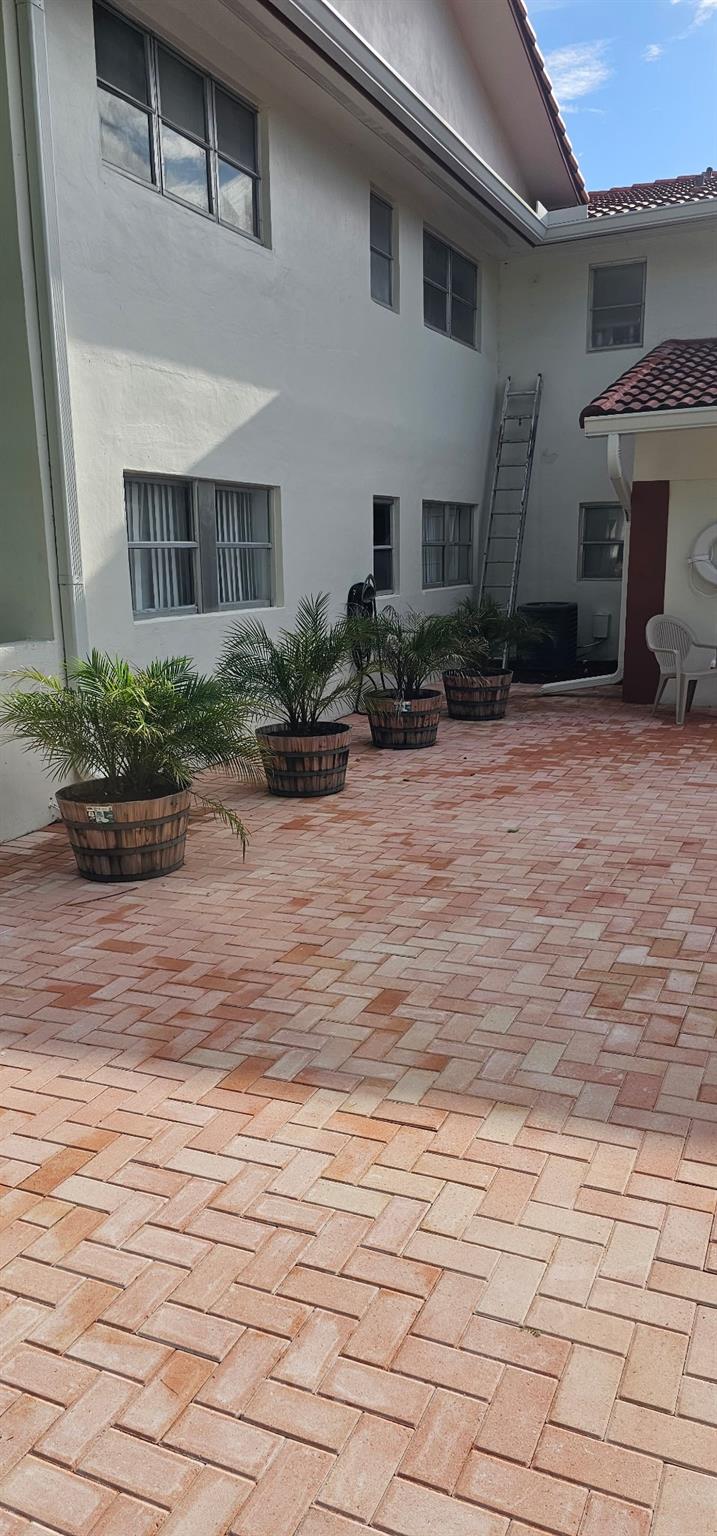 The Villas At Coral Spgs - Residential Lease