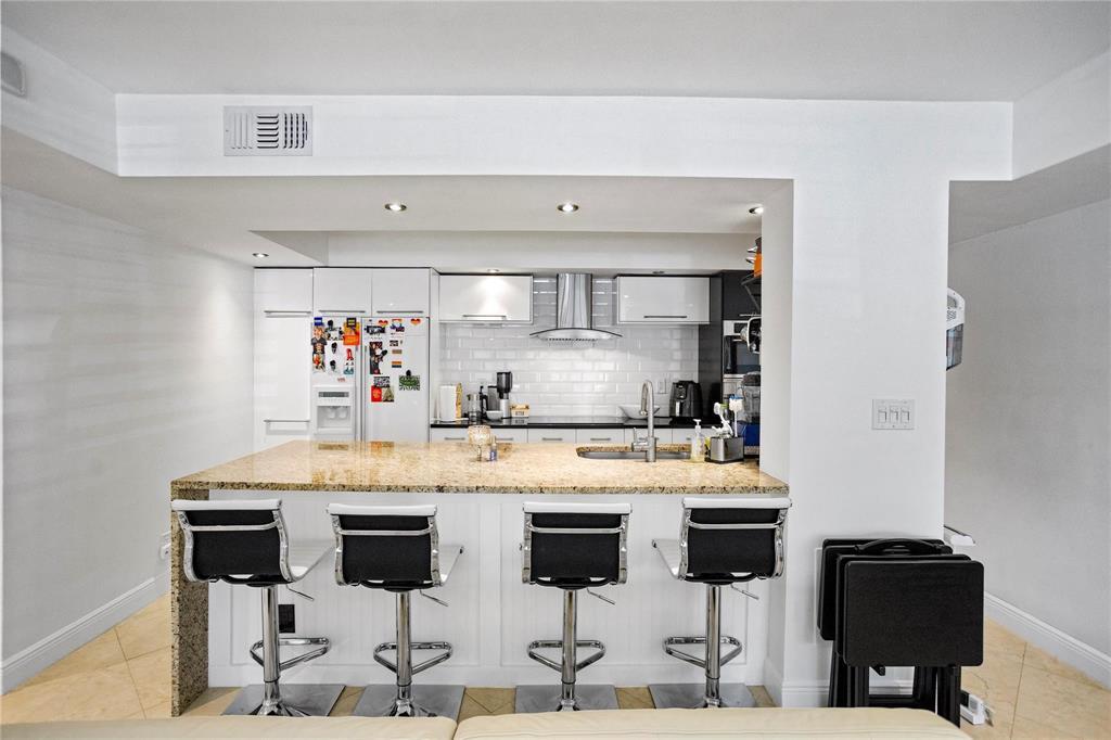 2900 NE 30TH Street G1