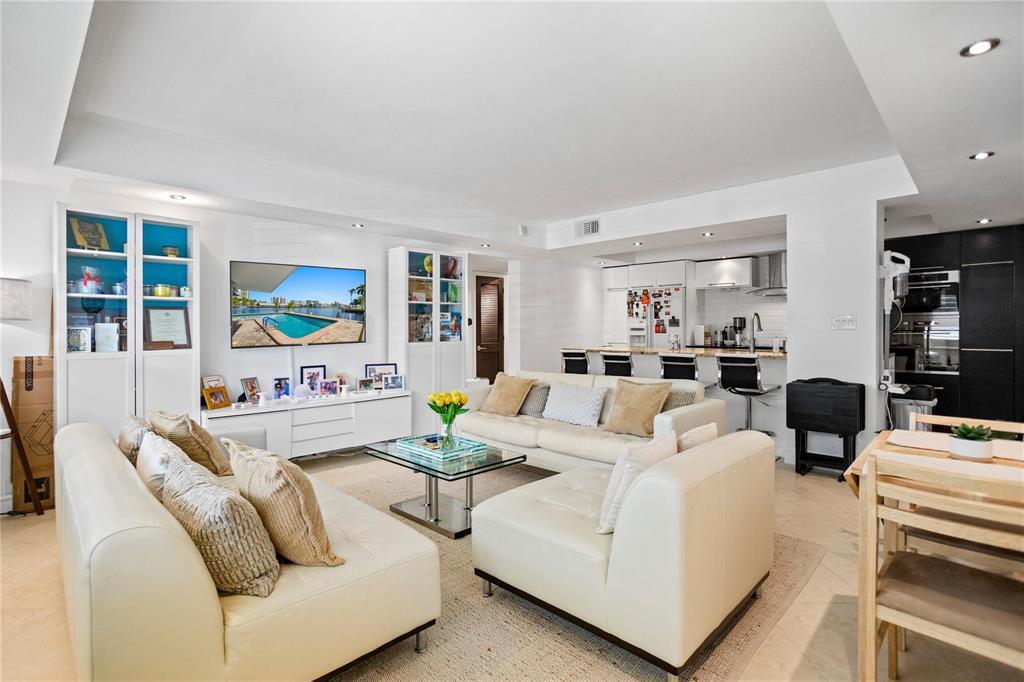 2900 NE 30TH Street G1
