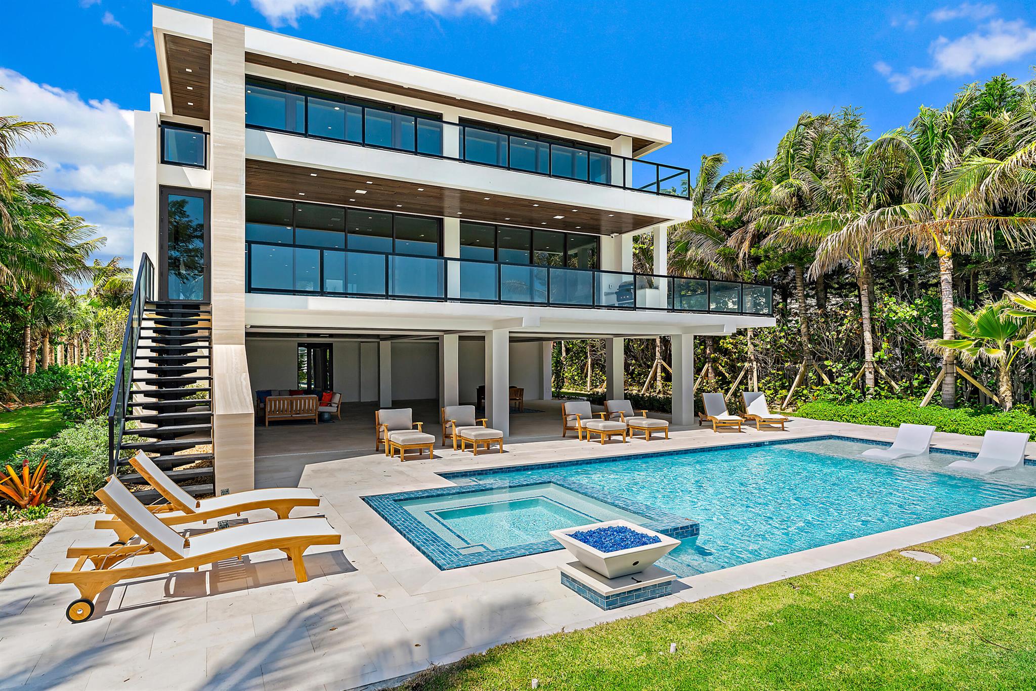 ISLAND BEACH - Residential