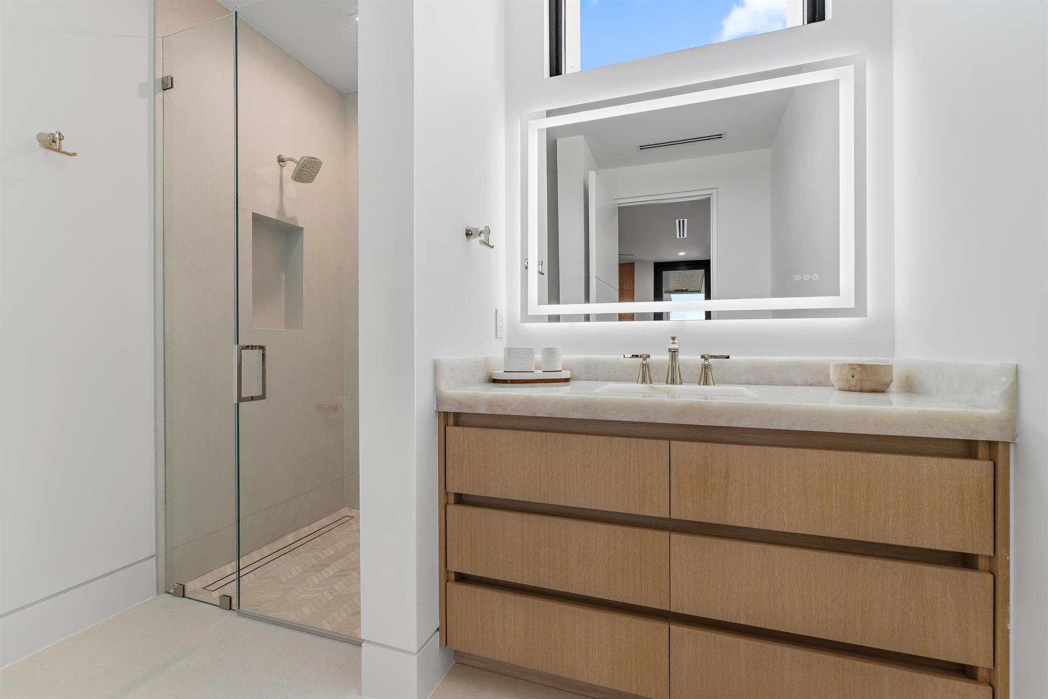 ISLAND BEACH - Residential