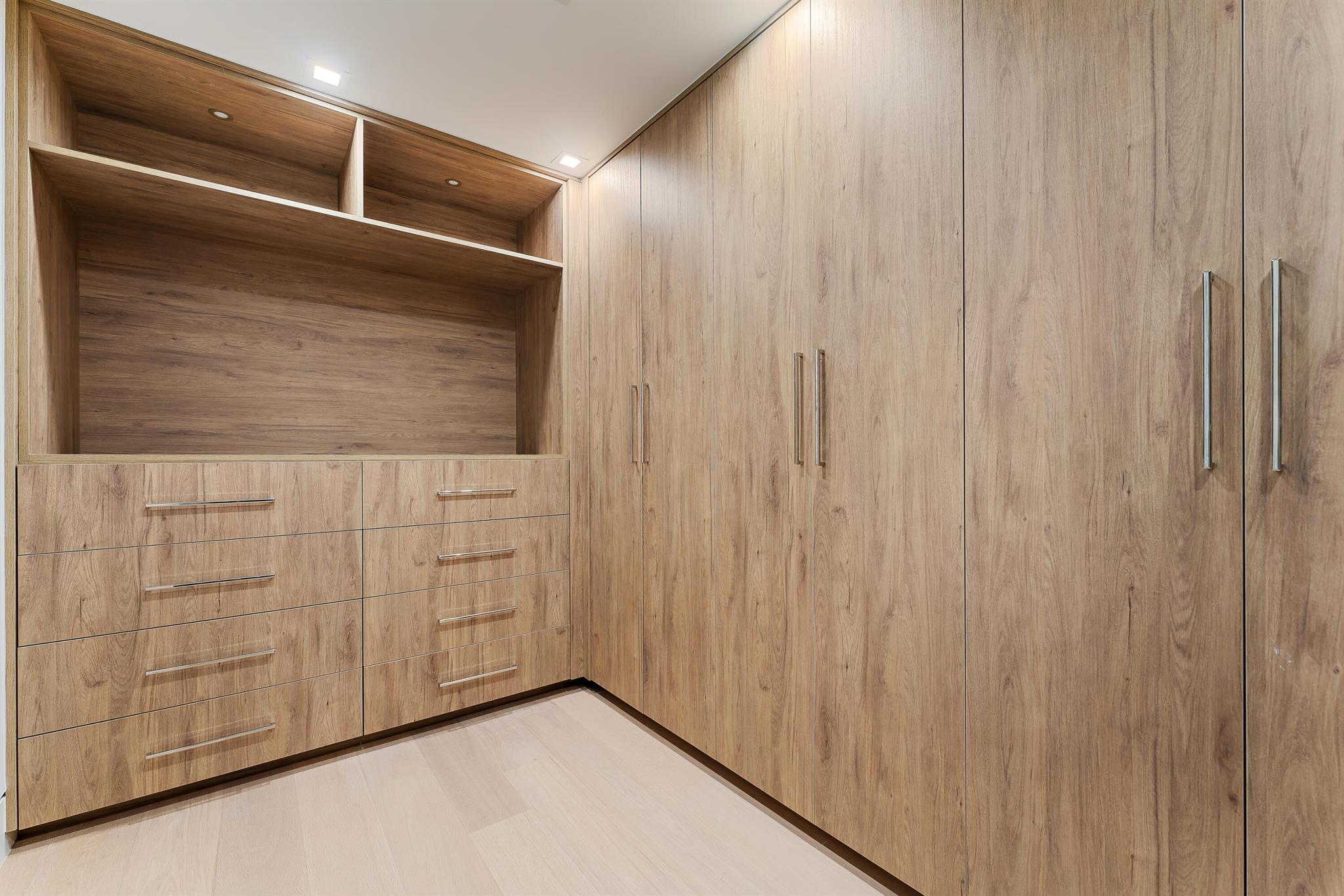 ISLAND BEACH - Residential