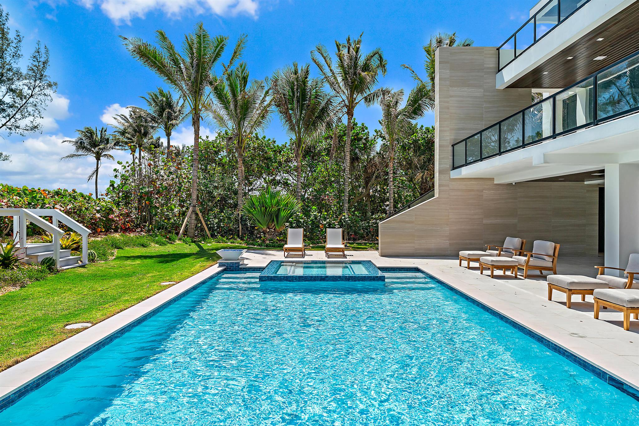 ISLAND BEACH - Residential