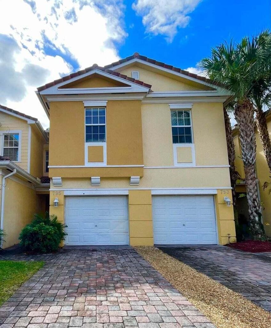 Discover a meticulously maintained 3-bed, 2.5-bath home in Pipers Cay. This gem features a 1 car garage, modern kitchen, and inviting layout. Enjoy community pool access and proximity to the airport, making life both convenient and comfortable.