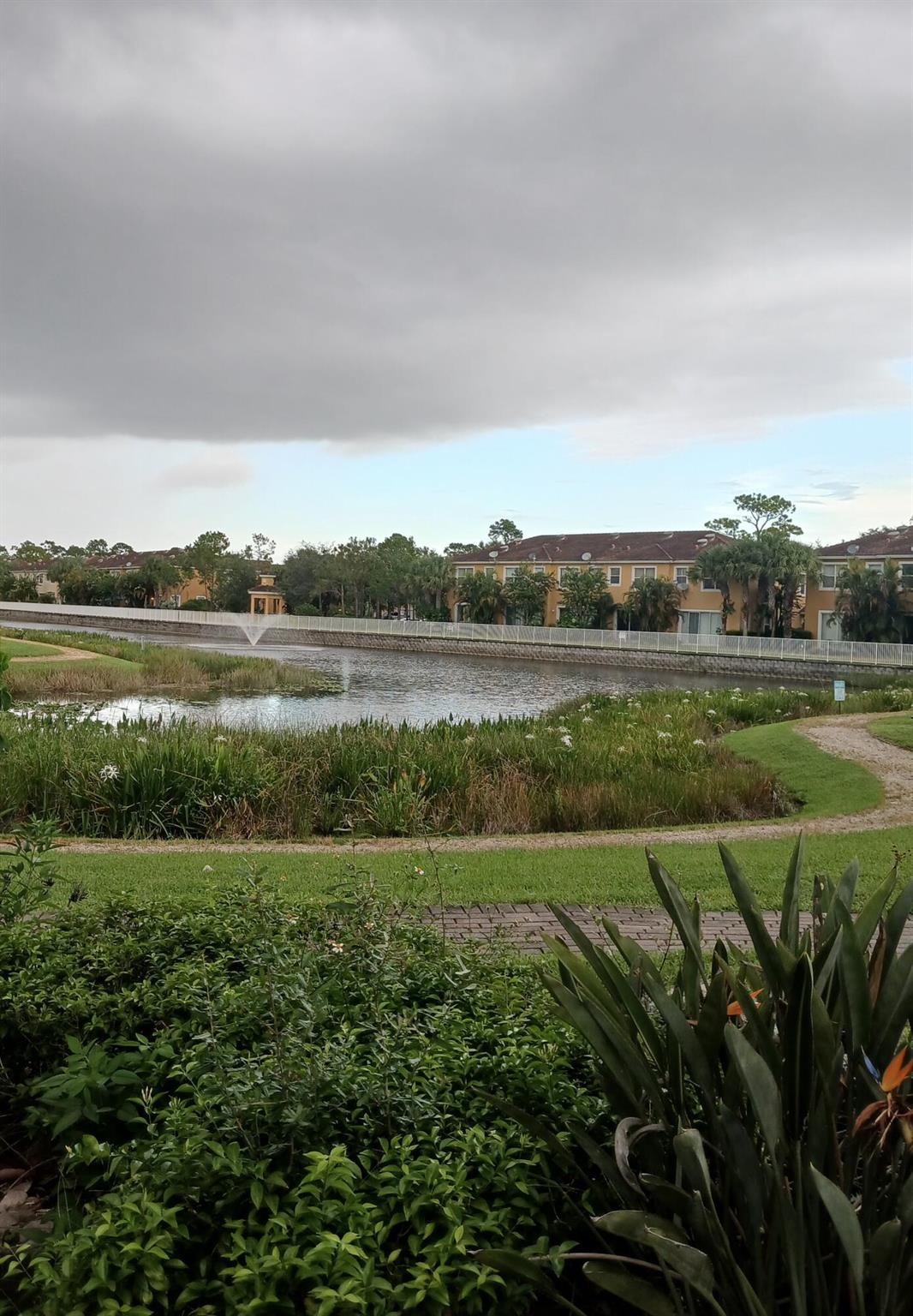 PIPERS CAY CONDO - Residential Lease