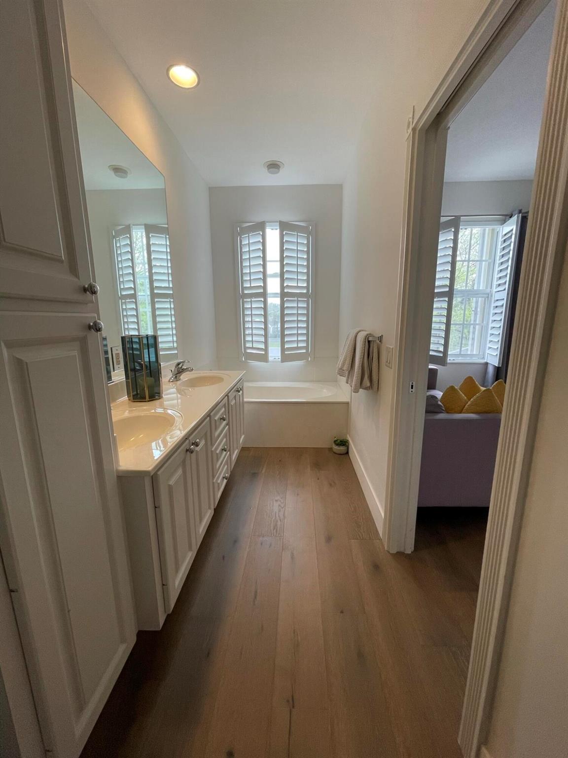 CATALINA LAKES - Residential