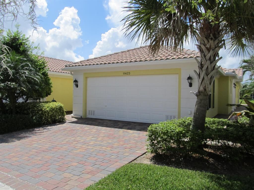Photo of 11423 SW Pembroke Drive, Port Saint Lucie, FL 34987 (MLS # R10779249)
