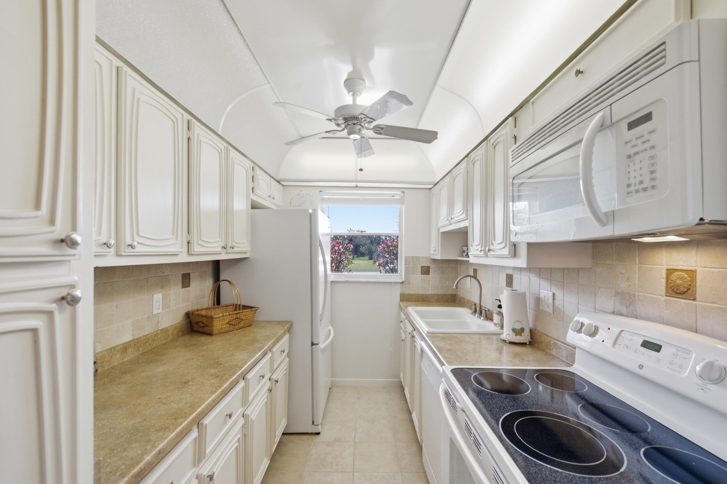 HIGH POINT OF DELRAY SEC 4 - Residential
