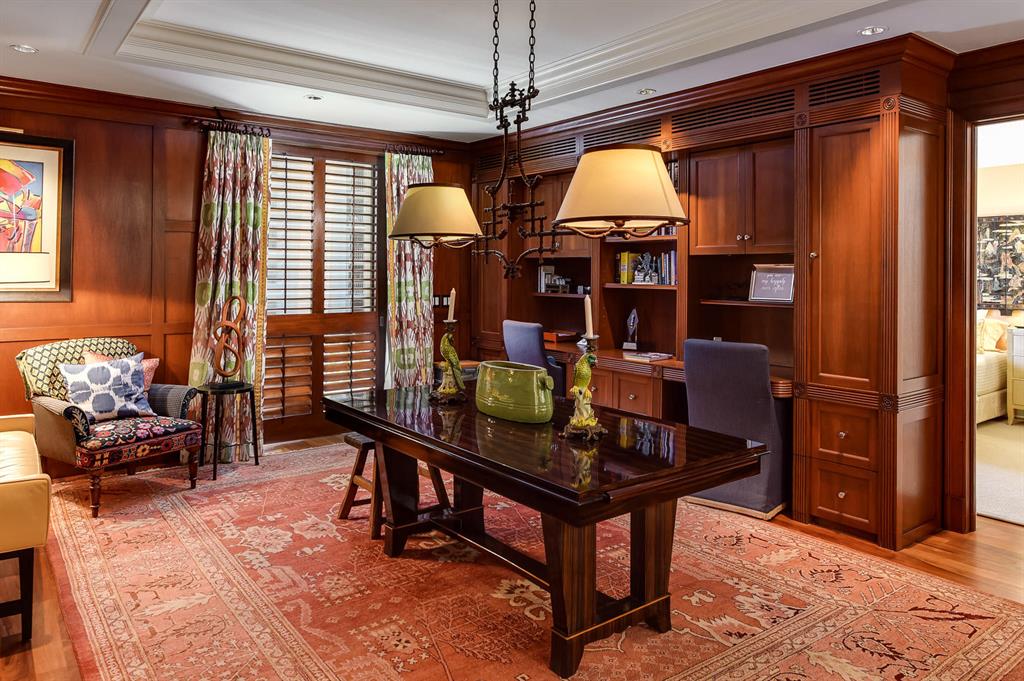 REEF CONDO - Residential