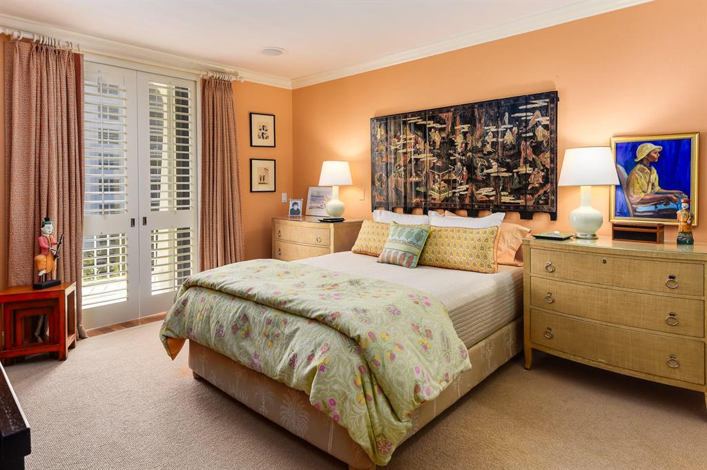 REEF CONDO - Residential