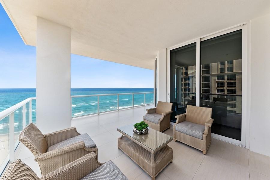 VISTABLUE SINGER ISLAND CONDO - Residential