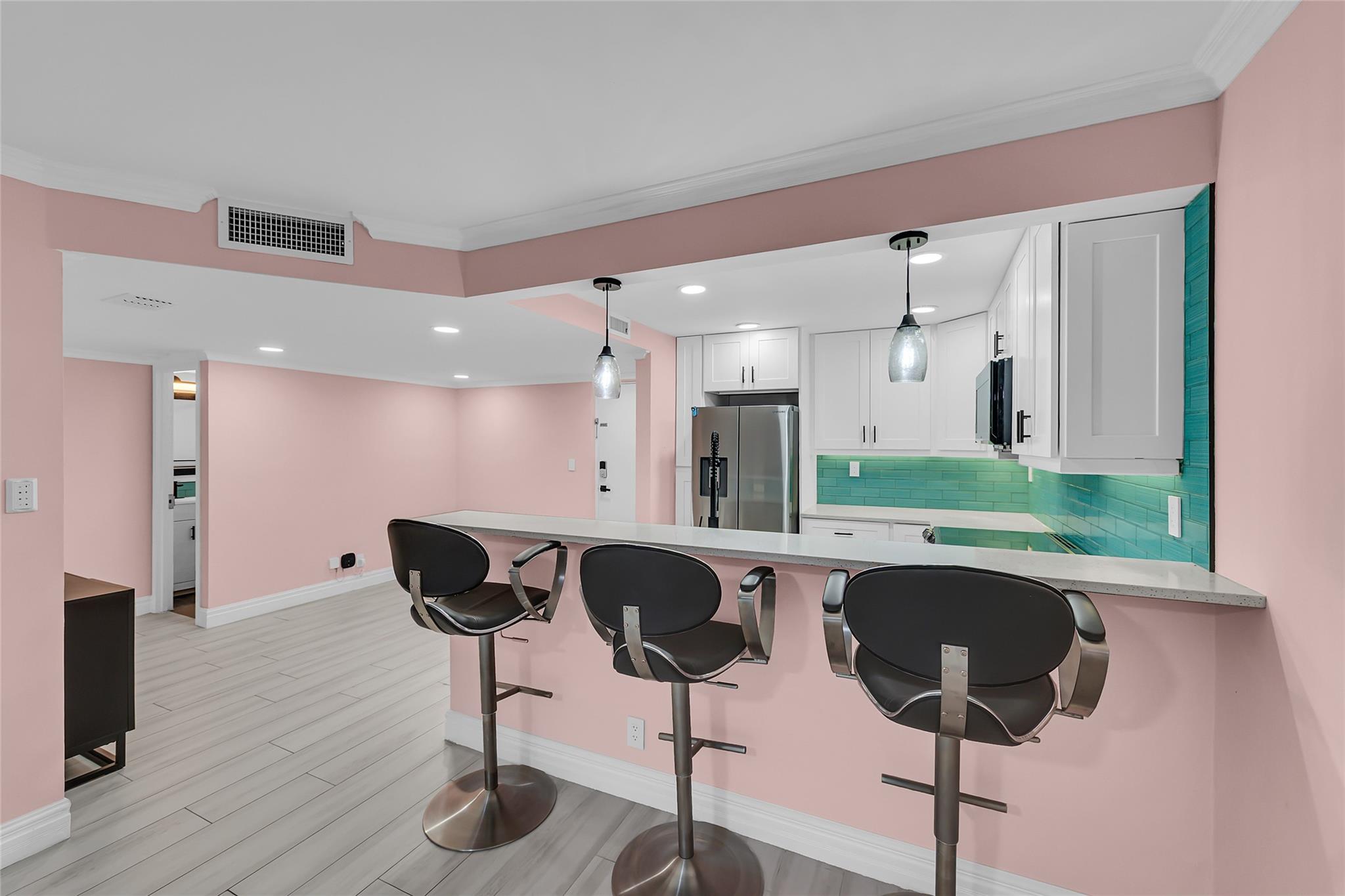 3000 NE 5th Ter 215A