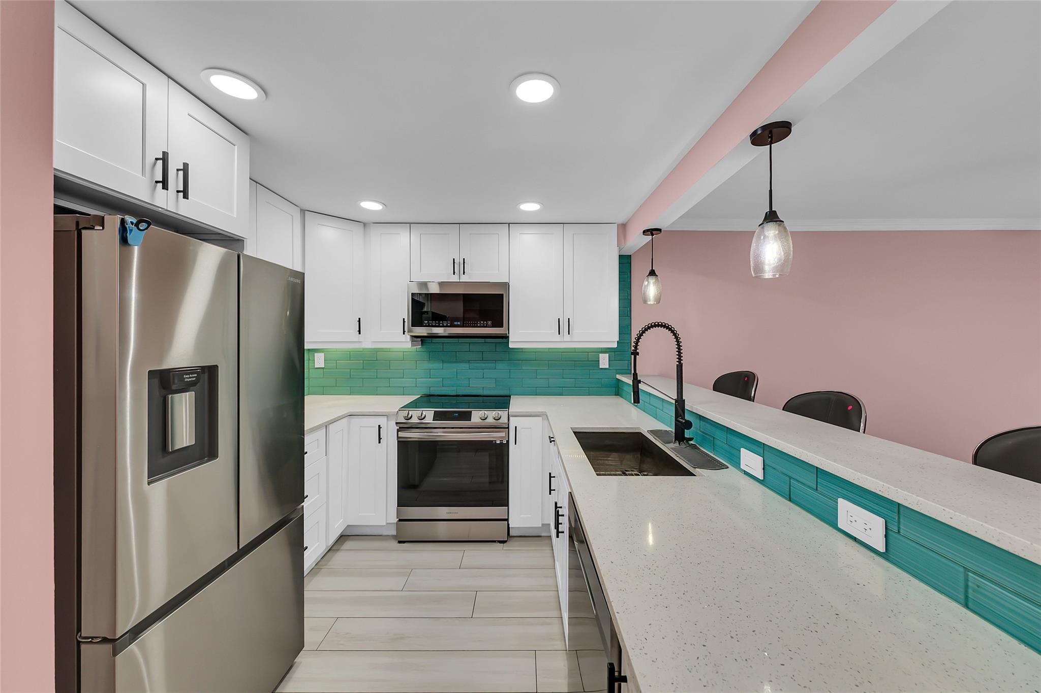 3000 NE 5th Ter 215A