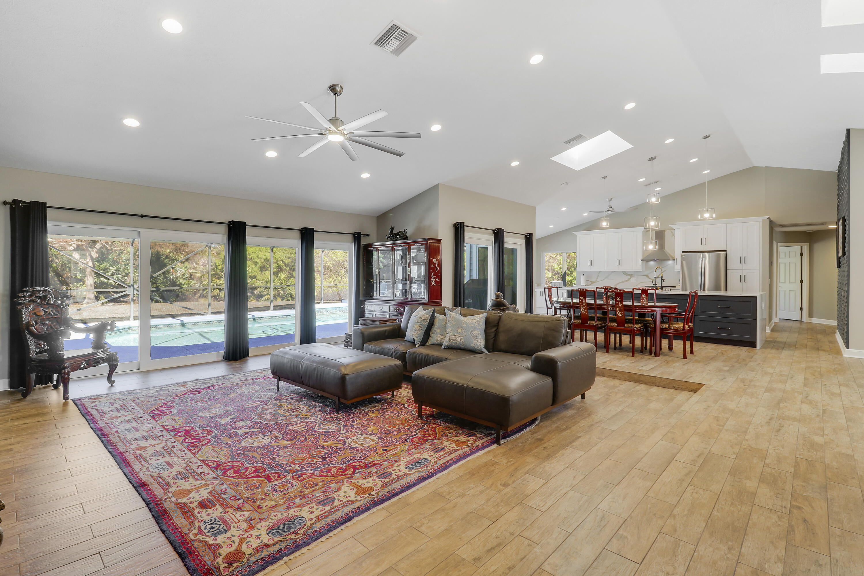 SUGARHILL - Residential