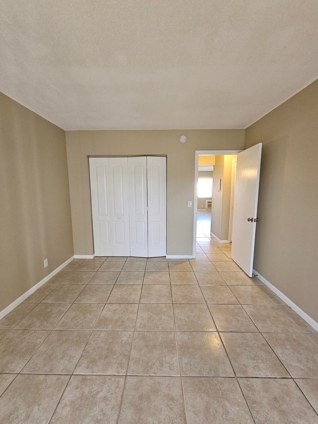 Photo of 114 E Norwich E, West Palm Beach, FL 33417 (MLS # B26009018)