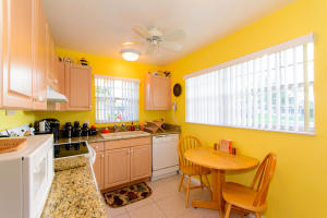 COUNTRY MANORS - Residential