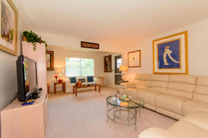 COUNTRY MANORS - Residential