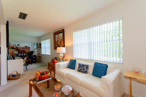 COUNTRY MANORS - Residential