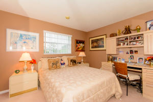 COUNTRY MANORS - Residential