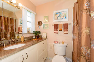 COUNTRY MANORS - Residential